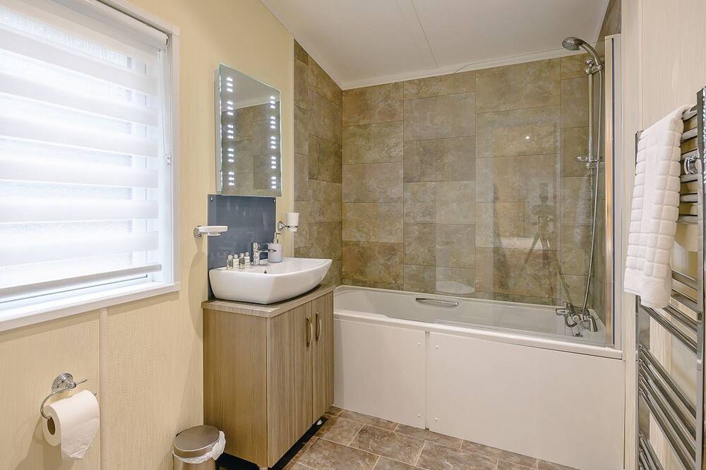 Photo of Bathroom in Woolverstone