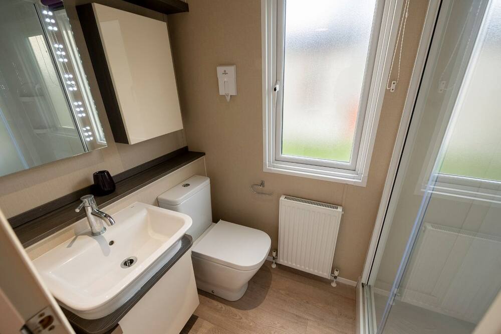 Photo of Bathroom in Gisleham