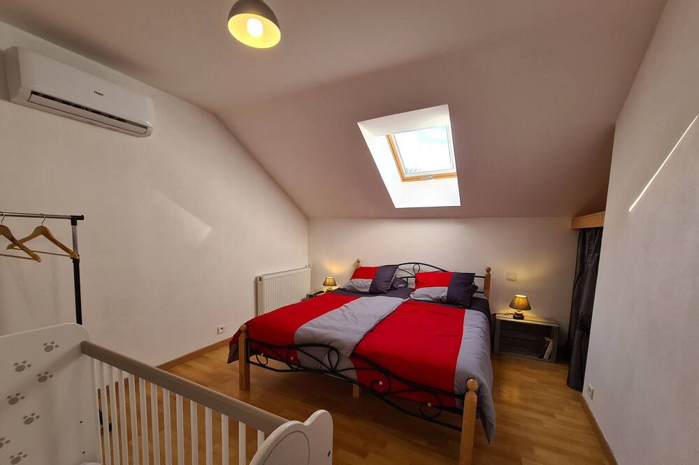 Photo of Bedroom in Segry