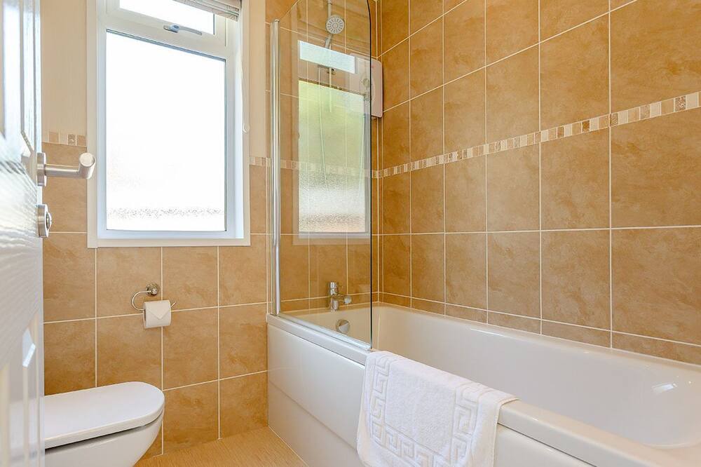 Photo of Bathroom in Widemouth Bay