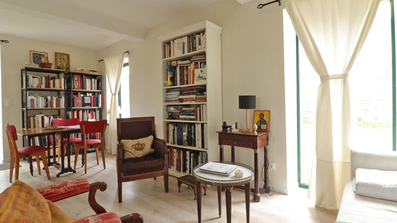 Photo of Others in Neuvy-au-Houlme