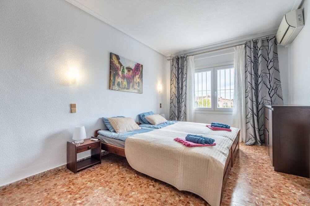 Photo of Bedroom in Quesada
