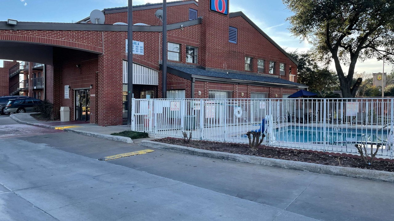 Photo of Outdoor in Brookhollow