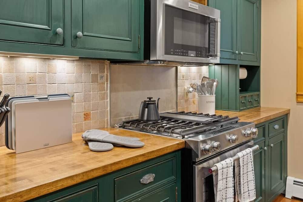 Photo of Kitchen in North Coventry Township