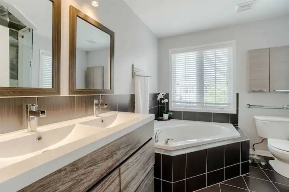 Photo of Bathroom in Milton