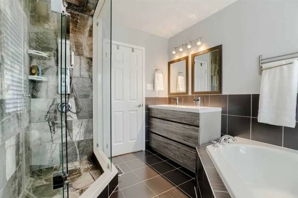 Photo of Bathroom in Milton