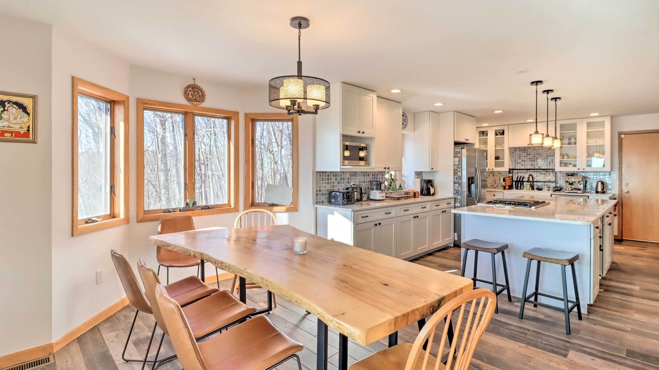 Photo of Others in Jonas