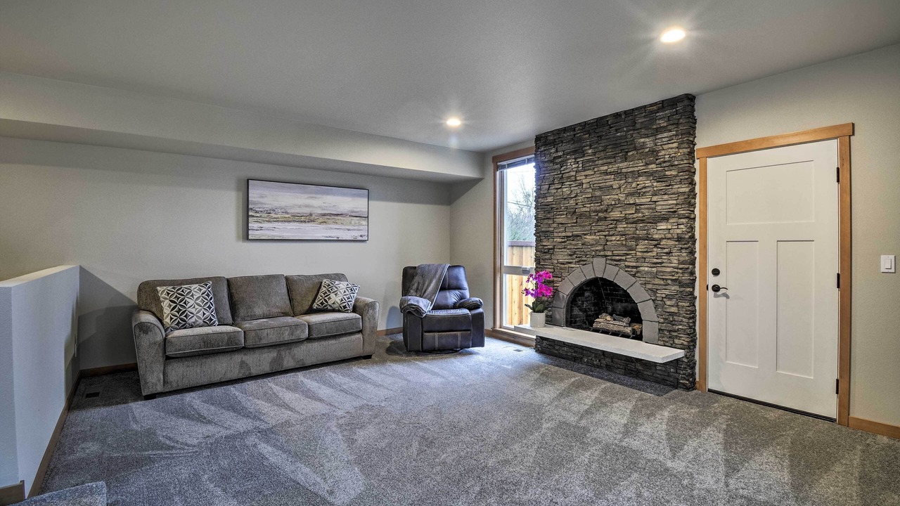 Photo of Others in Edgewood