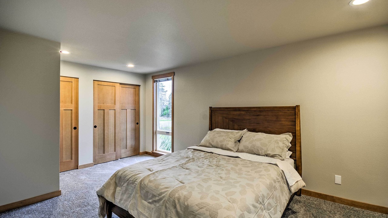 Photo of Others in Edgewood