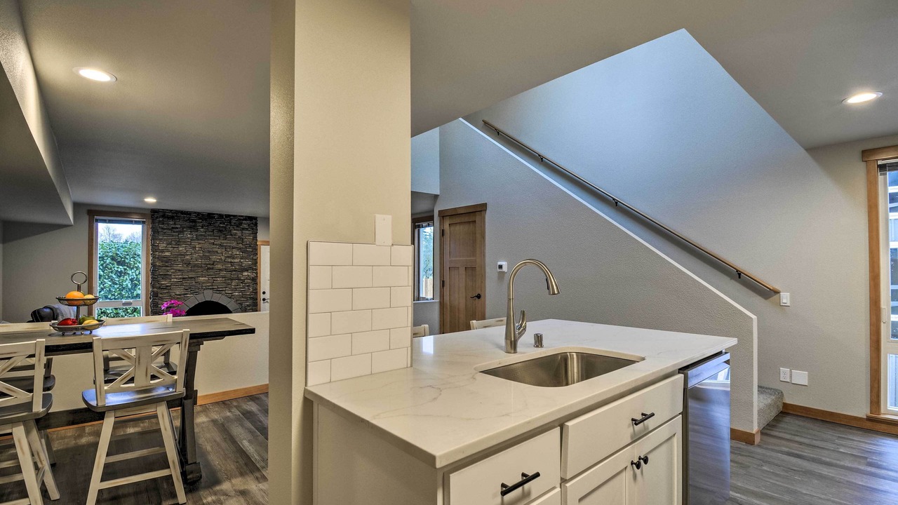 Photo of Others in Edgewood