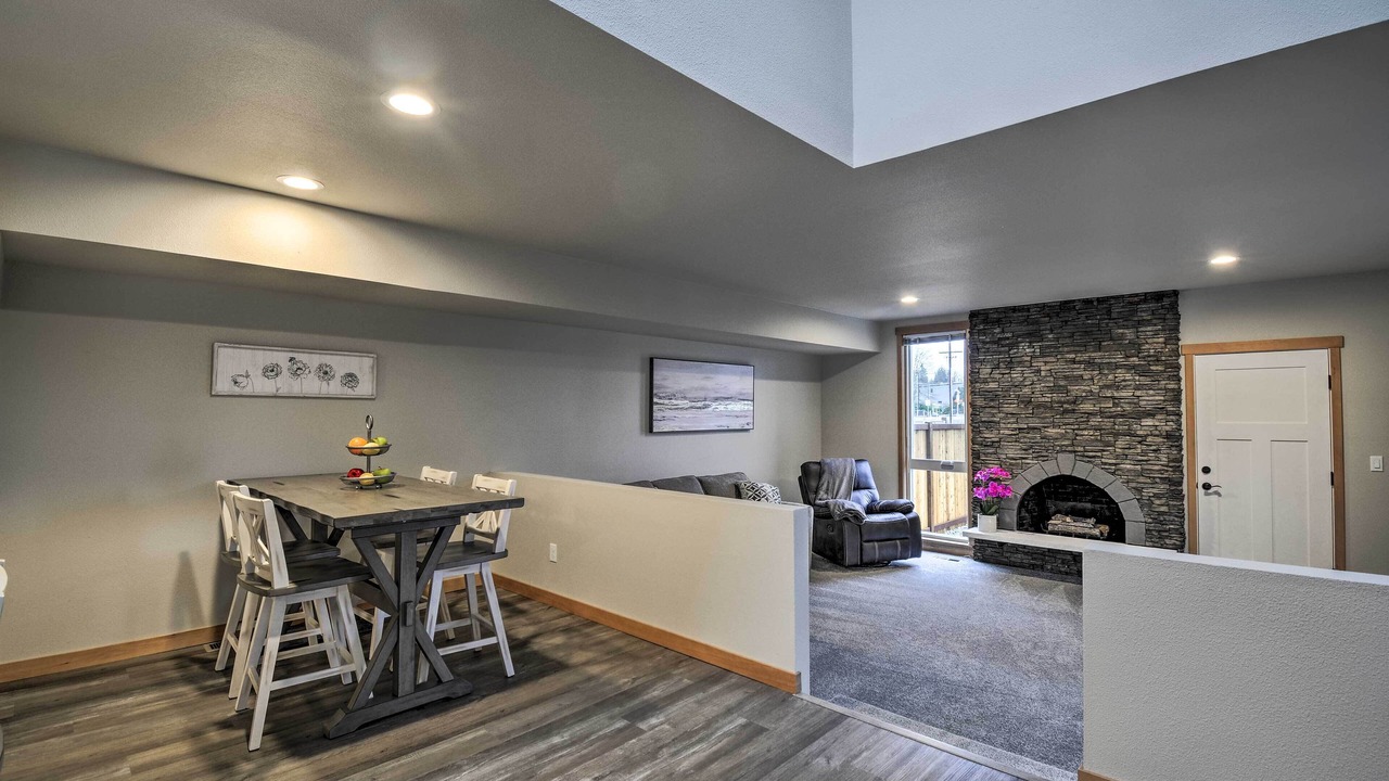 Photo of Others in Edgewood