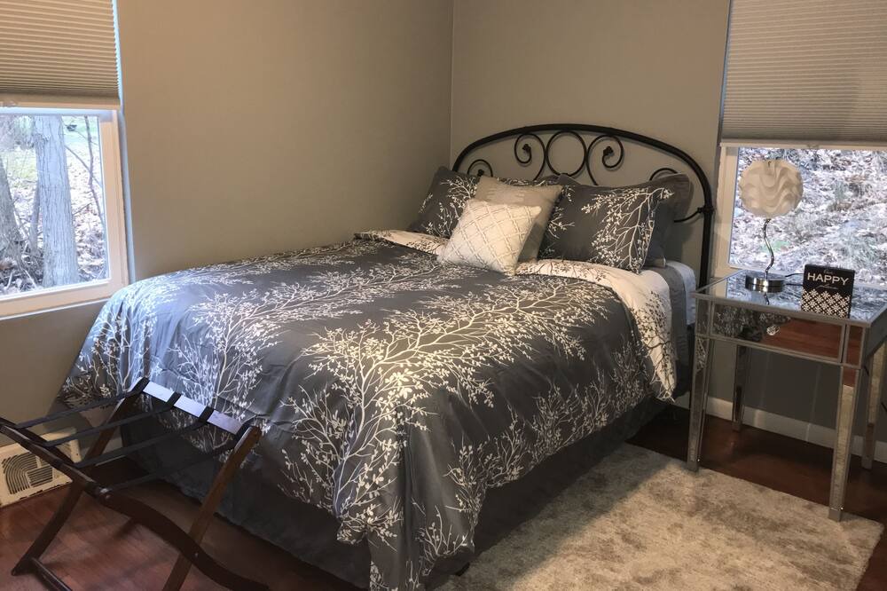 Photo of Bedroom in Johnson City