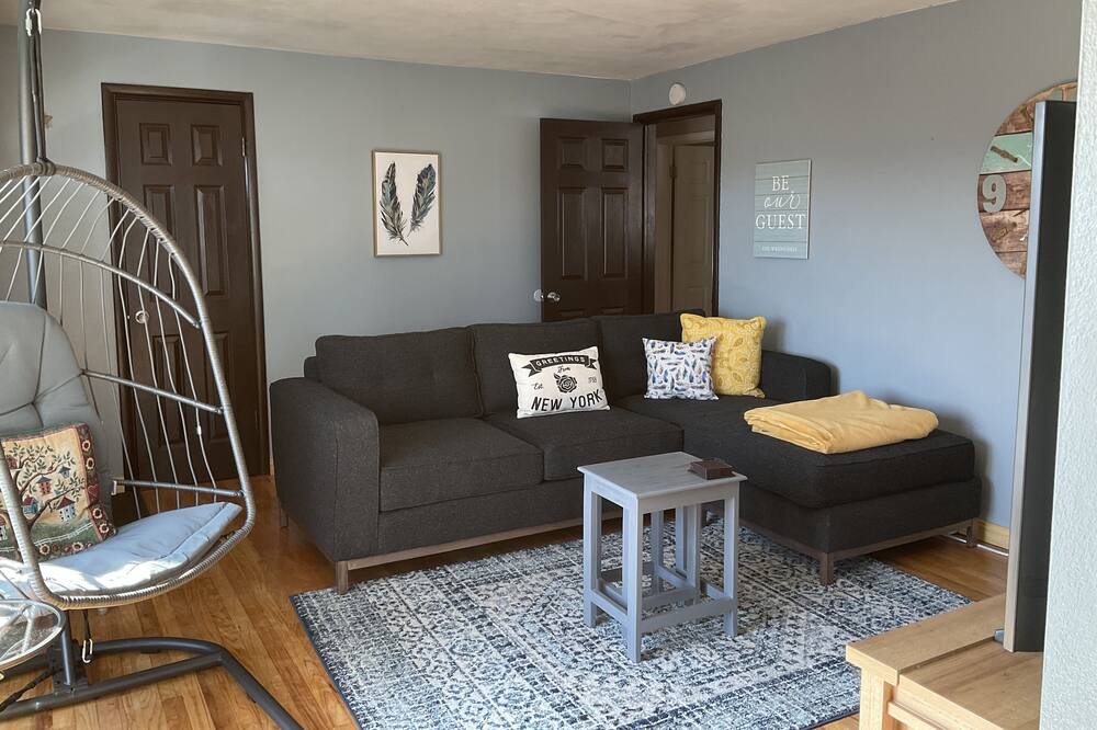 Photo of Livingroom in Johnson City