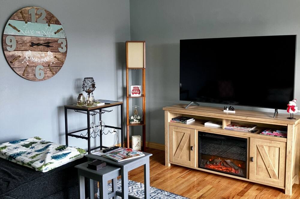 Photo of Livingroom in Johnson City