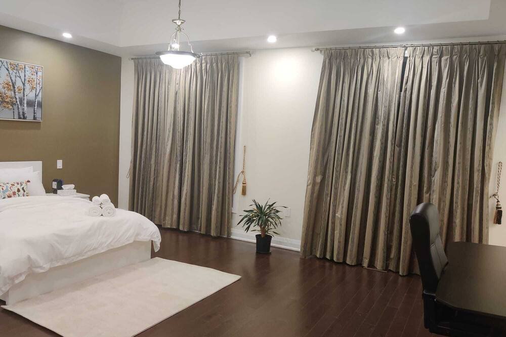Photo of Bedroom in Pickering