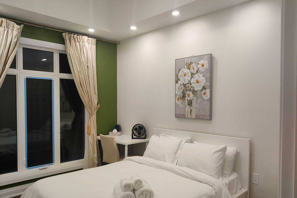 Photo of Bedroom in Pickering