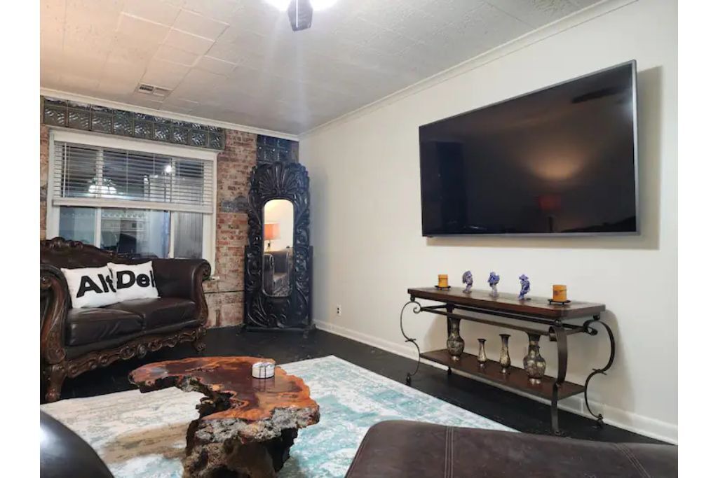 Photo of Livingroom in Pittsburg
