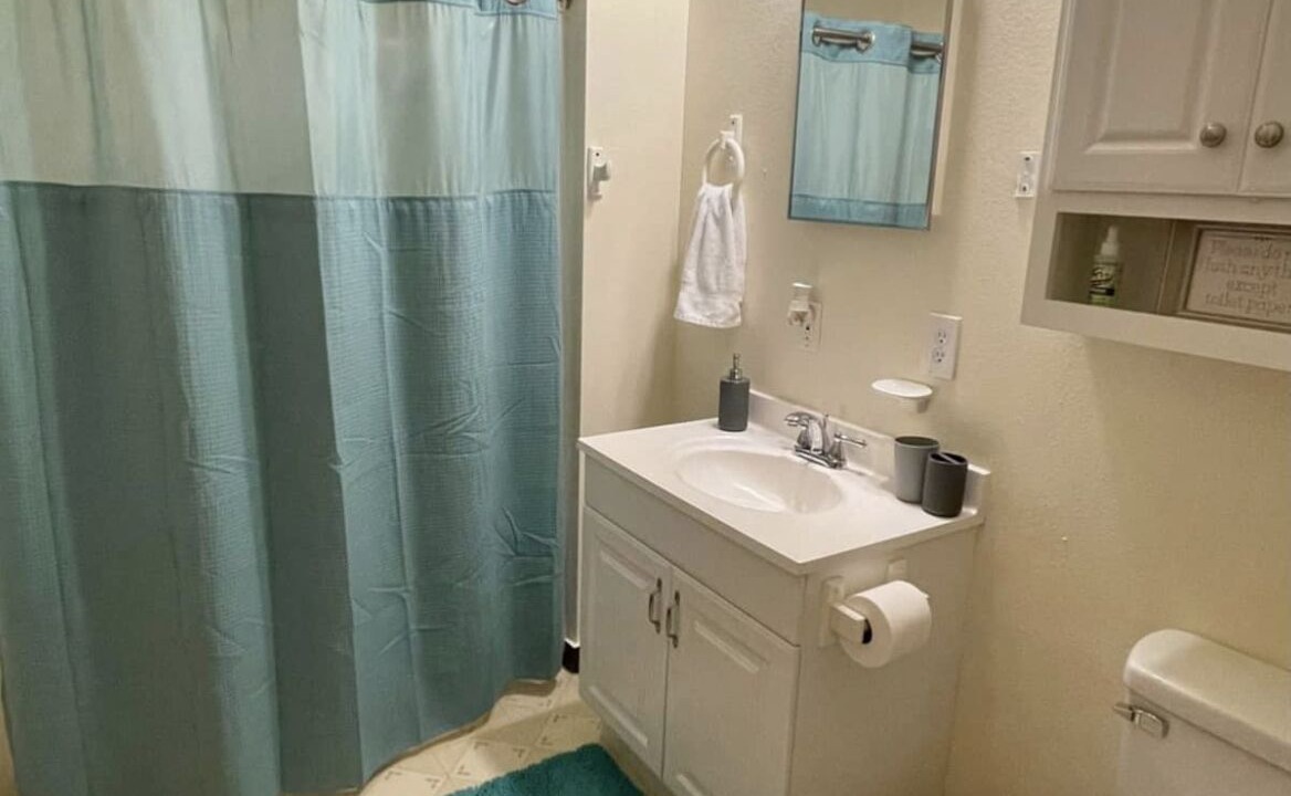 Photo of Bathroom in Kuttawa