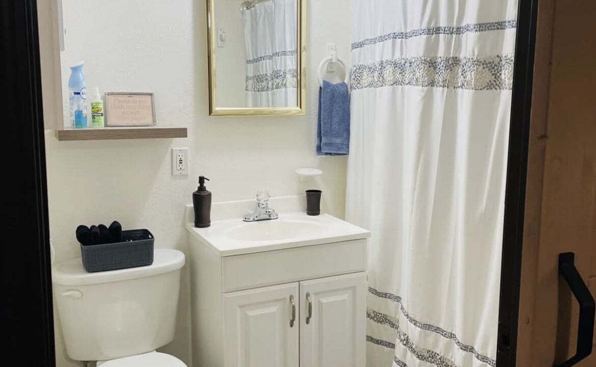 Photo of Bathroom in Kuttawa