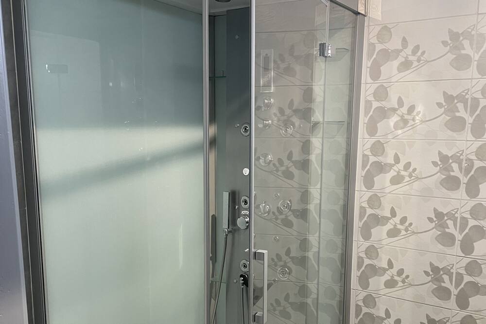 Photo of Bathroom in Fleurance