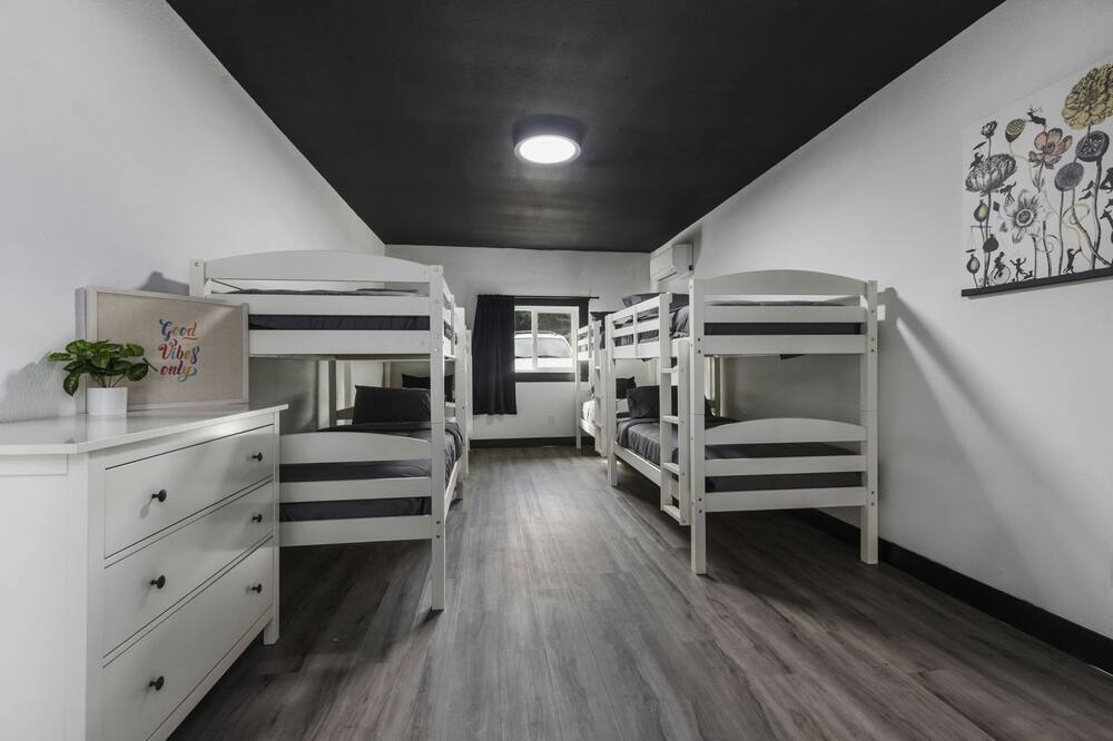 Photo of Bedroom in Waller