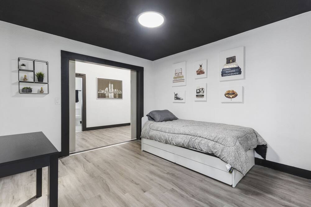 Photo of Bedroom in Waller