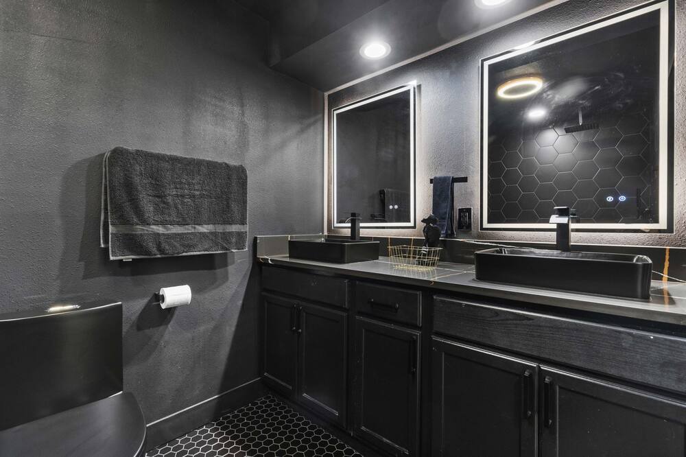 Photo of Bathroom in Waller