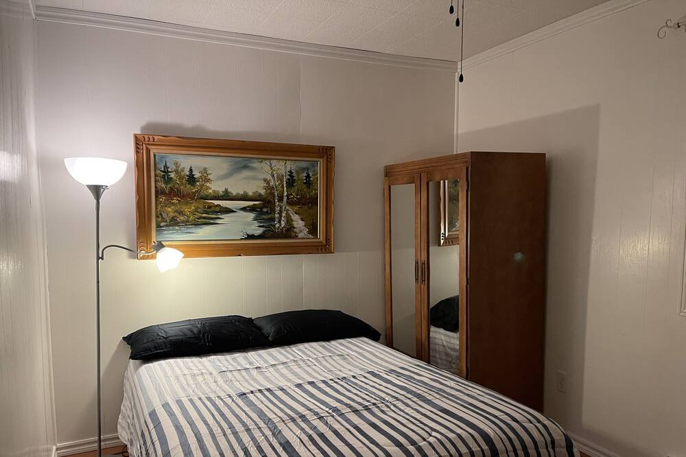 Photo of Bedroom in Pontiac