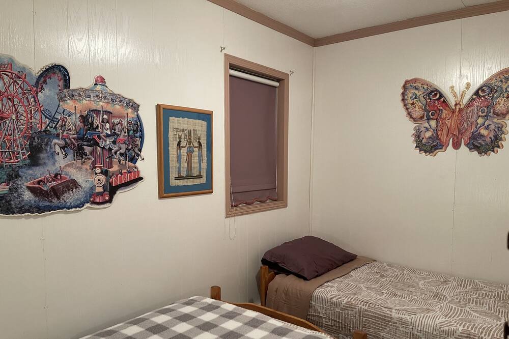 Photo of Bedroom in Pontiac