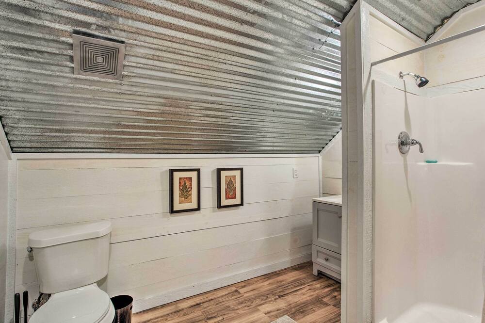 Photo of Bathroom in Gordonville