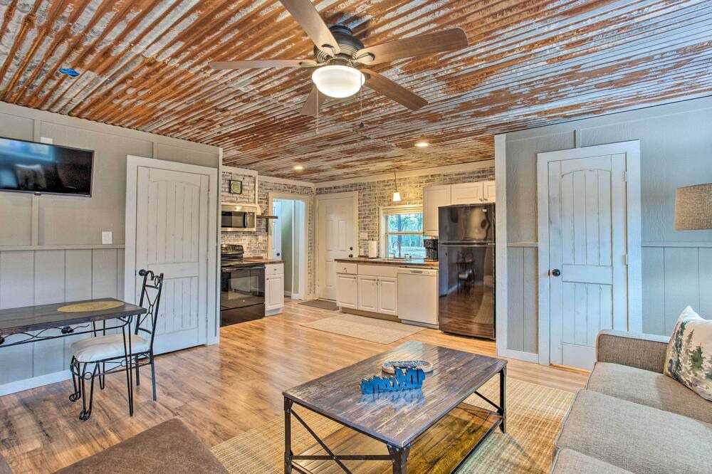 Photo of Bedroom in Gordonville