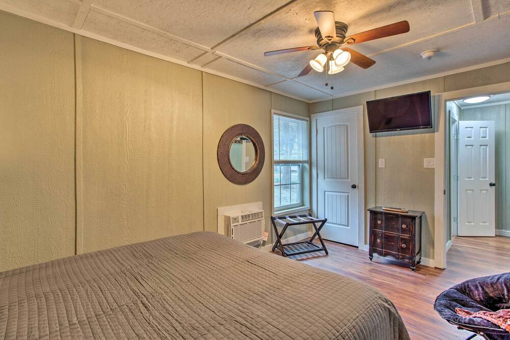 Photo of Bedroom in Gordonville