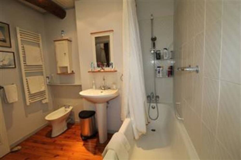Photo of Bathroom in Fontcouverte