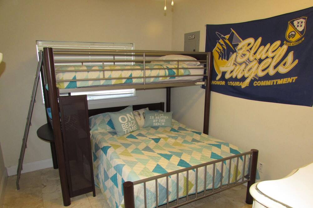 Photo of Bedroom in Pensacola Beach