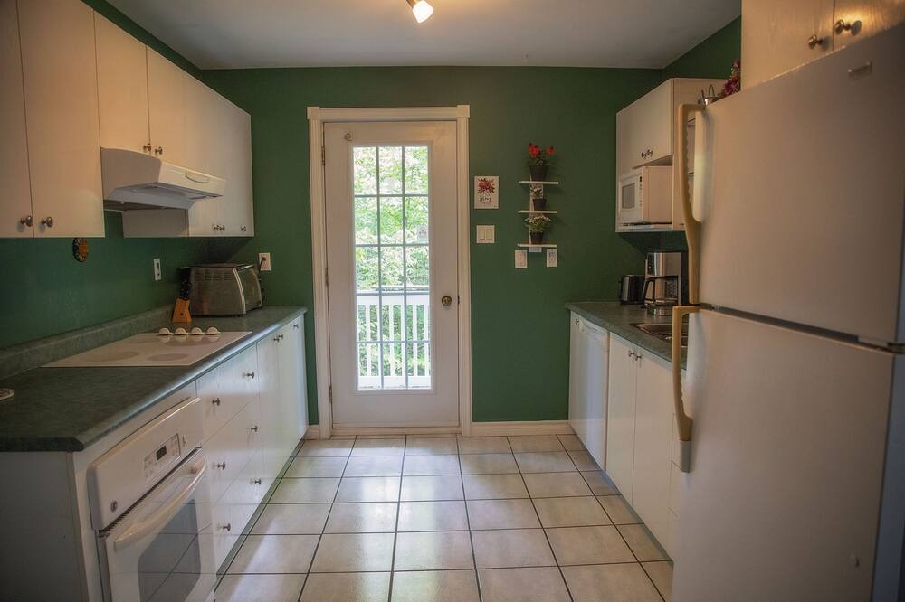 Photo of Kitchen in Val-des-Monts