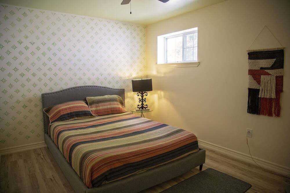 Photo of Bedroom in Val-des-Monts