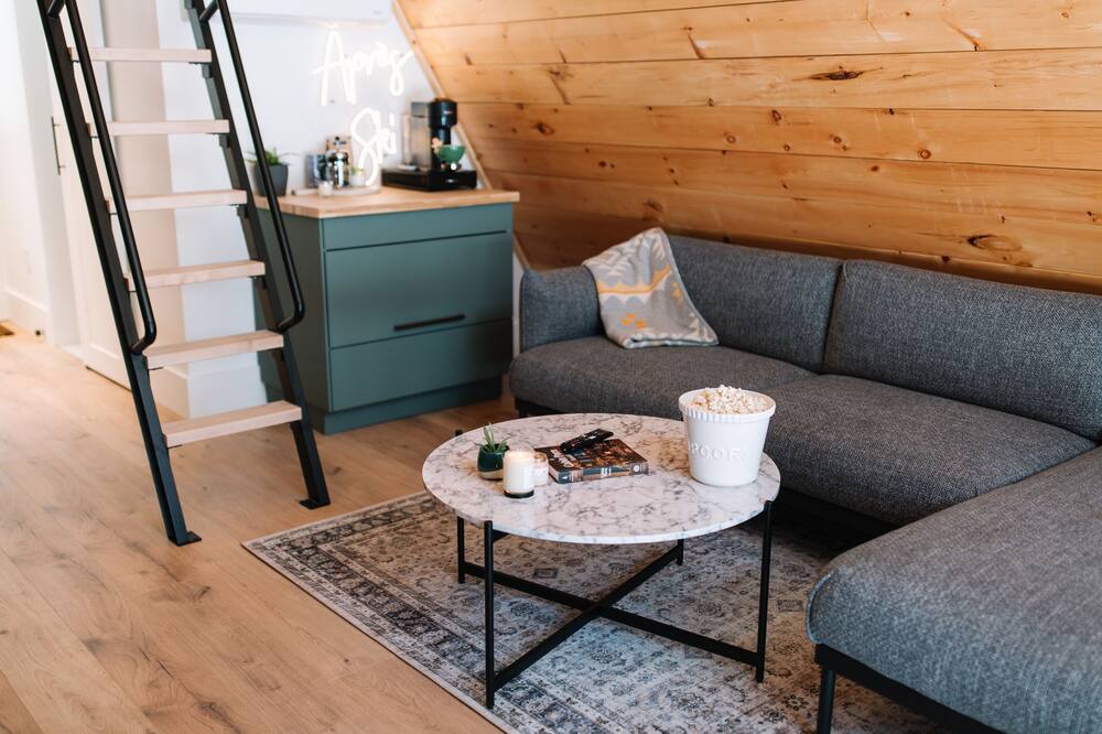 Photo of Livingroom in Eagle Lake