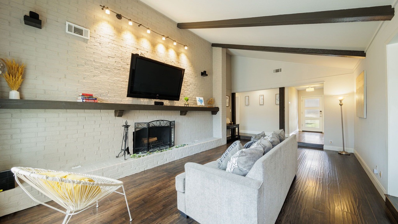 Photo of Livingroom in Scofield Farms