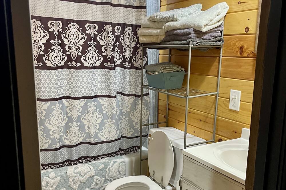 Photo of Bathroom in Coffeeville