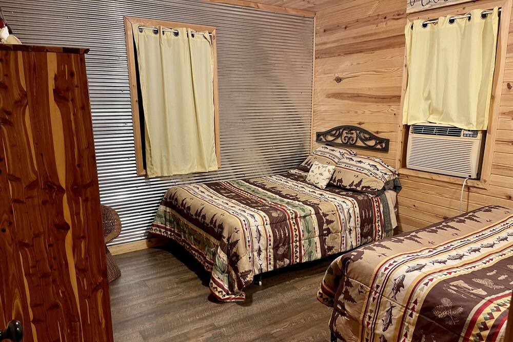 Photo of Bedroom in Coffeeville