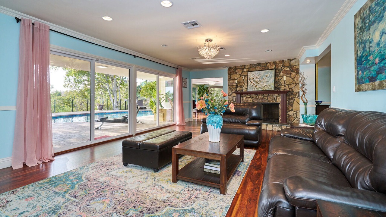 Photo of Livingroom in Glendale