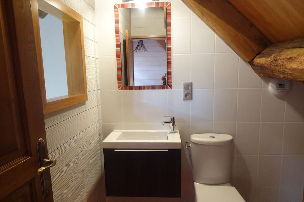 Photo of Bathroom in Herry