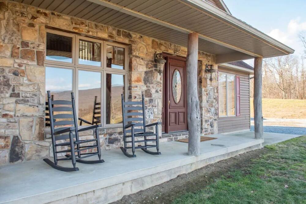 Photo of Outdoor in Mount Aetna