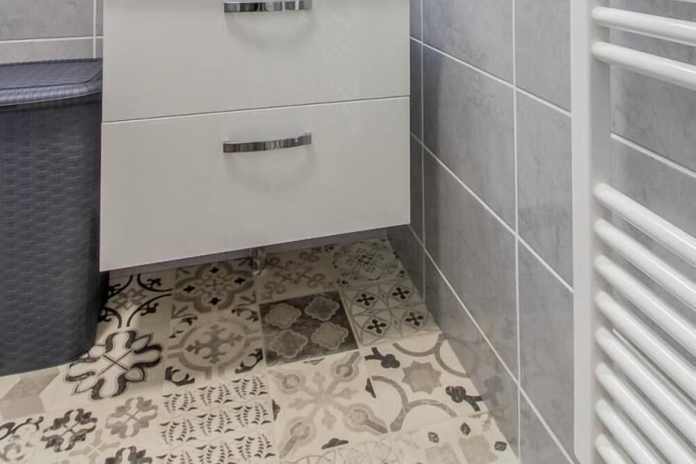 Photo of Bathroom in Le Creusot