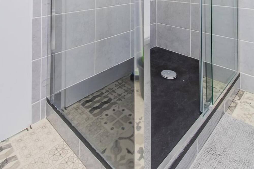 Photo of Bathroom in Le Creusot