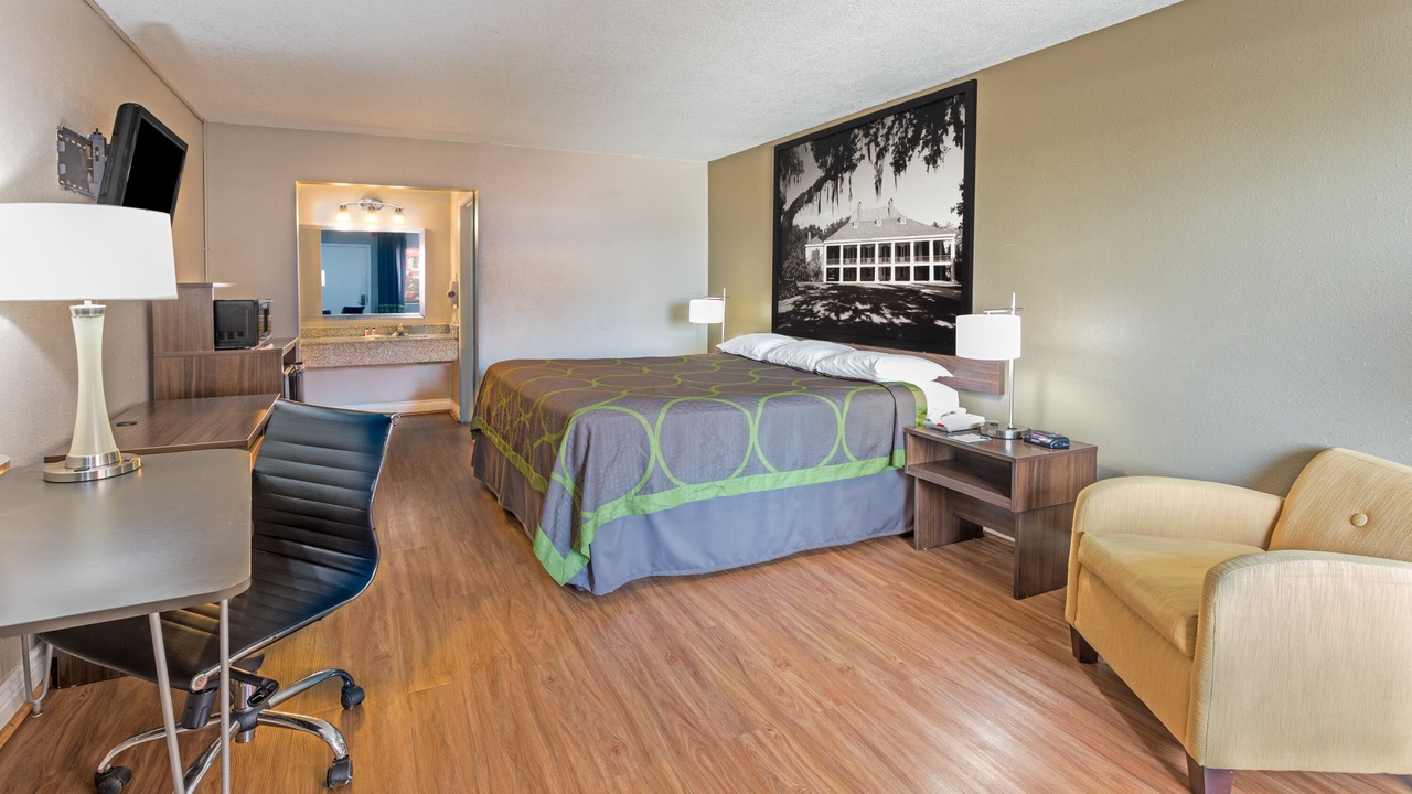 Photo of Bedroom in Opelousas