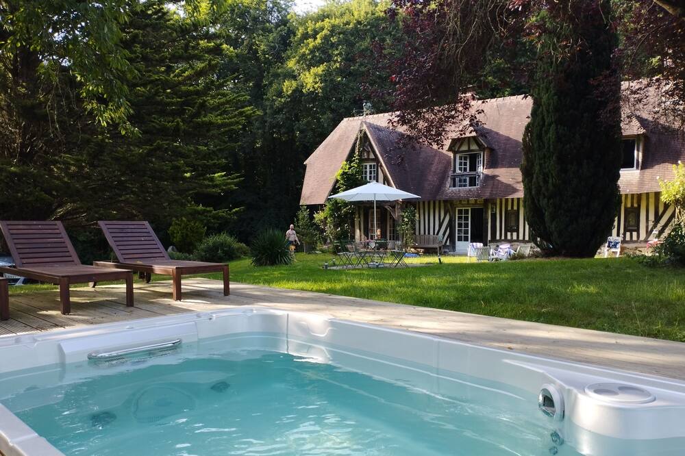Photo of Outdoor in Saint-Christophe-sur-Conde