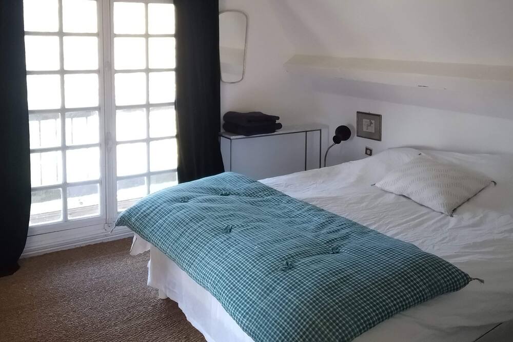 Photo of Bedroom in Saint-Christophe-sur-Conde