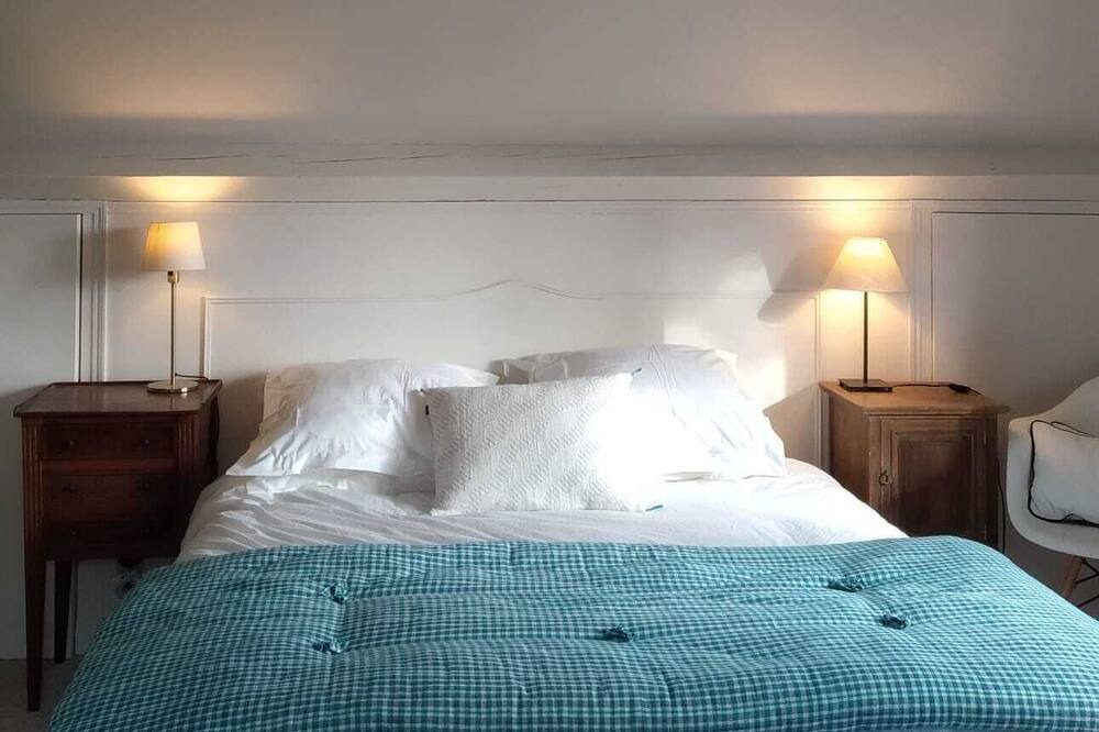 Photo of Bedroom in Saint-Christophe-sur-Conde