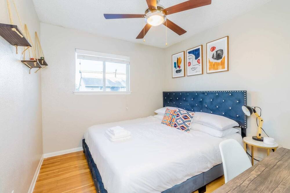 Photo of Bedroom in Pleasant Valley